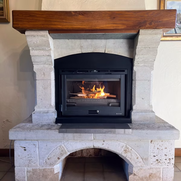 Installation de insert à bois par L'Artisan du feuinsert à bois